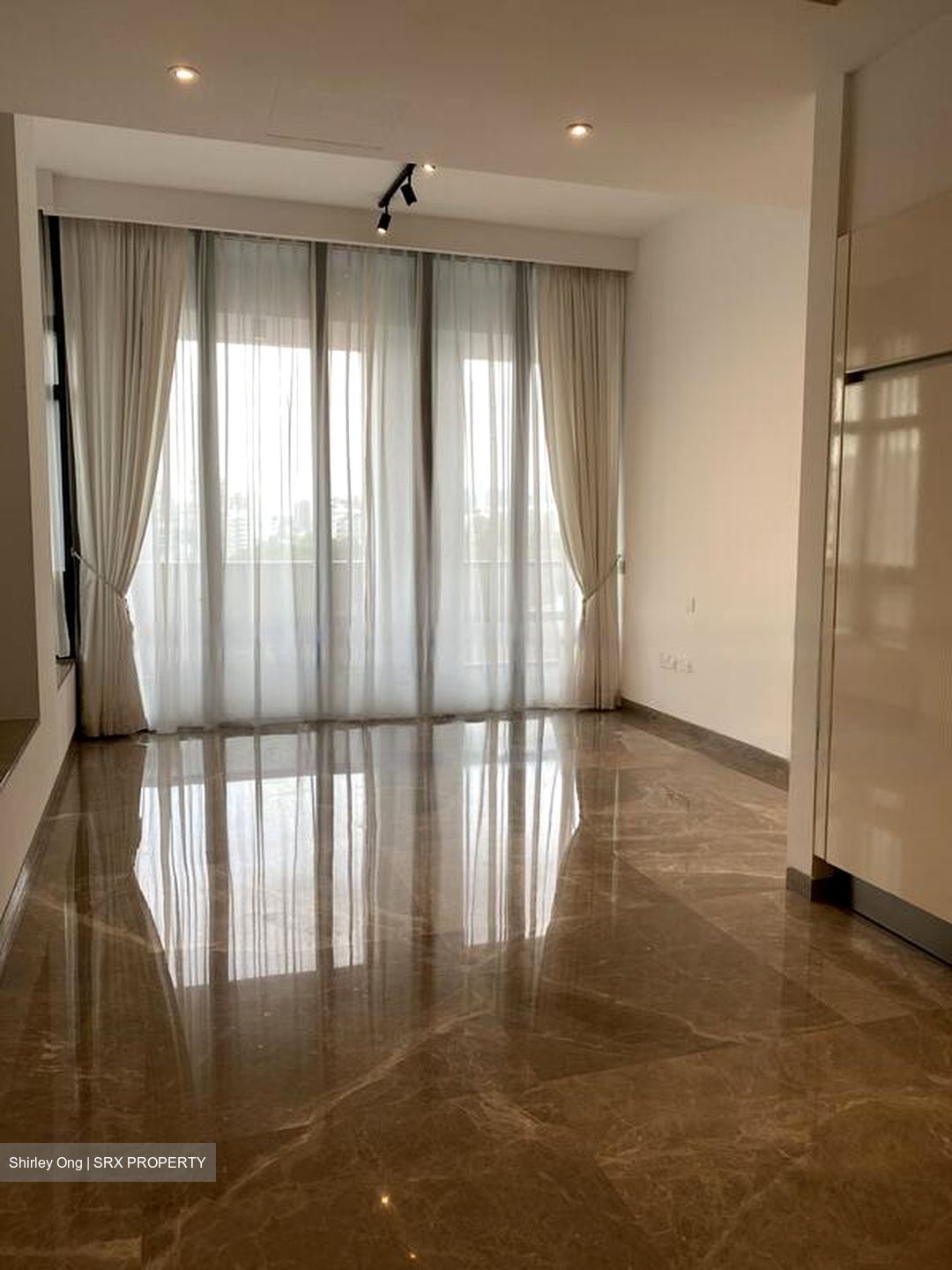 Nouvel 18 (D10), Condominium #523755931